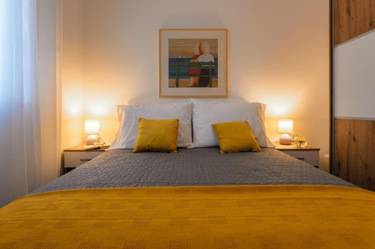 Apartman Olive Supetar Bagian luar foto