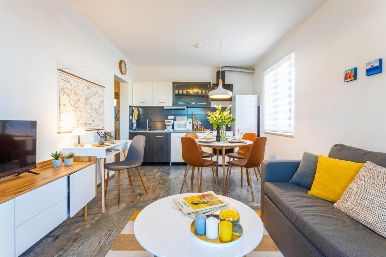 Apartman Olive Supetar Bagian luar foto