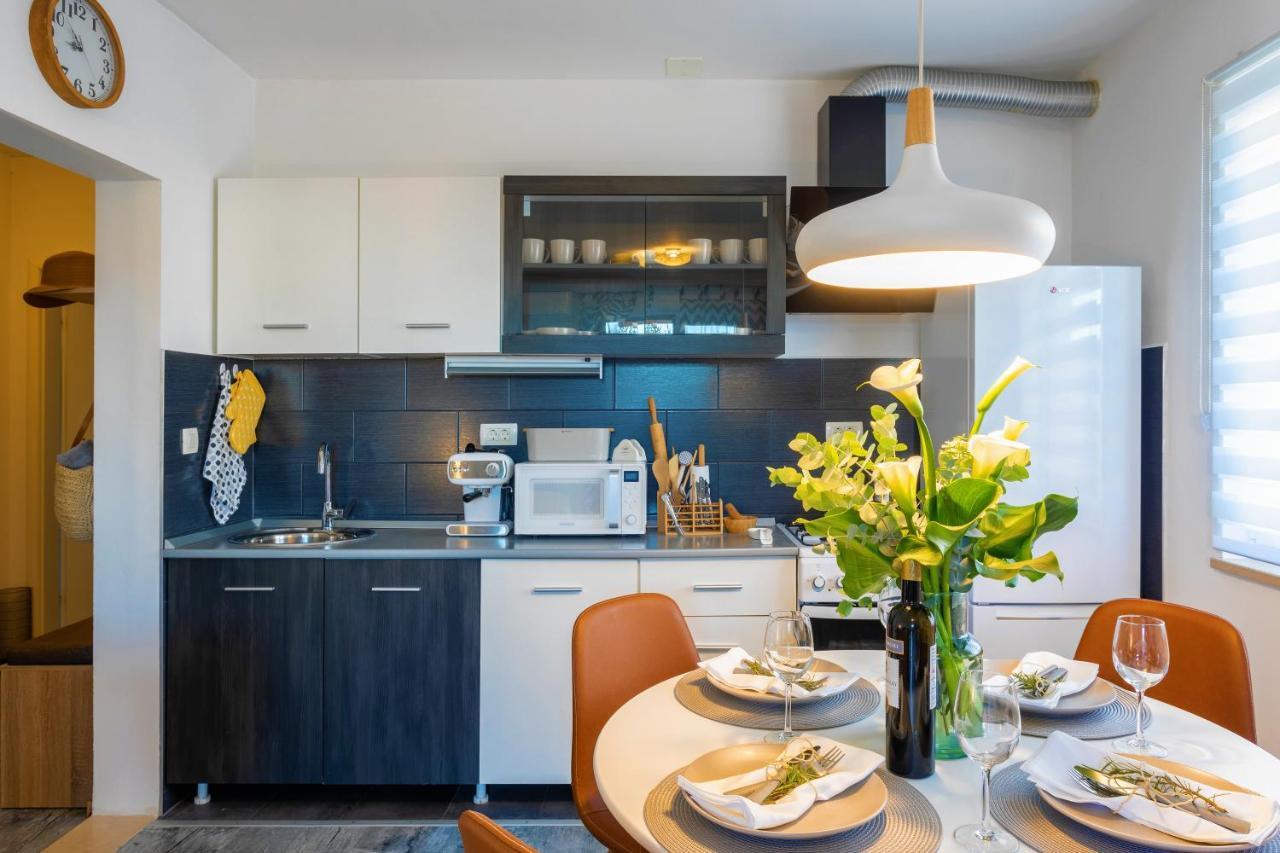 Apartman Olive Supetar Bagian luar foto